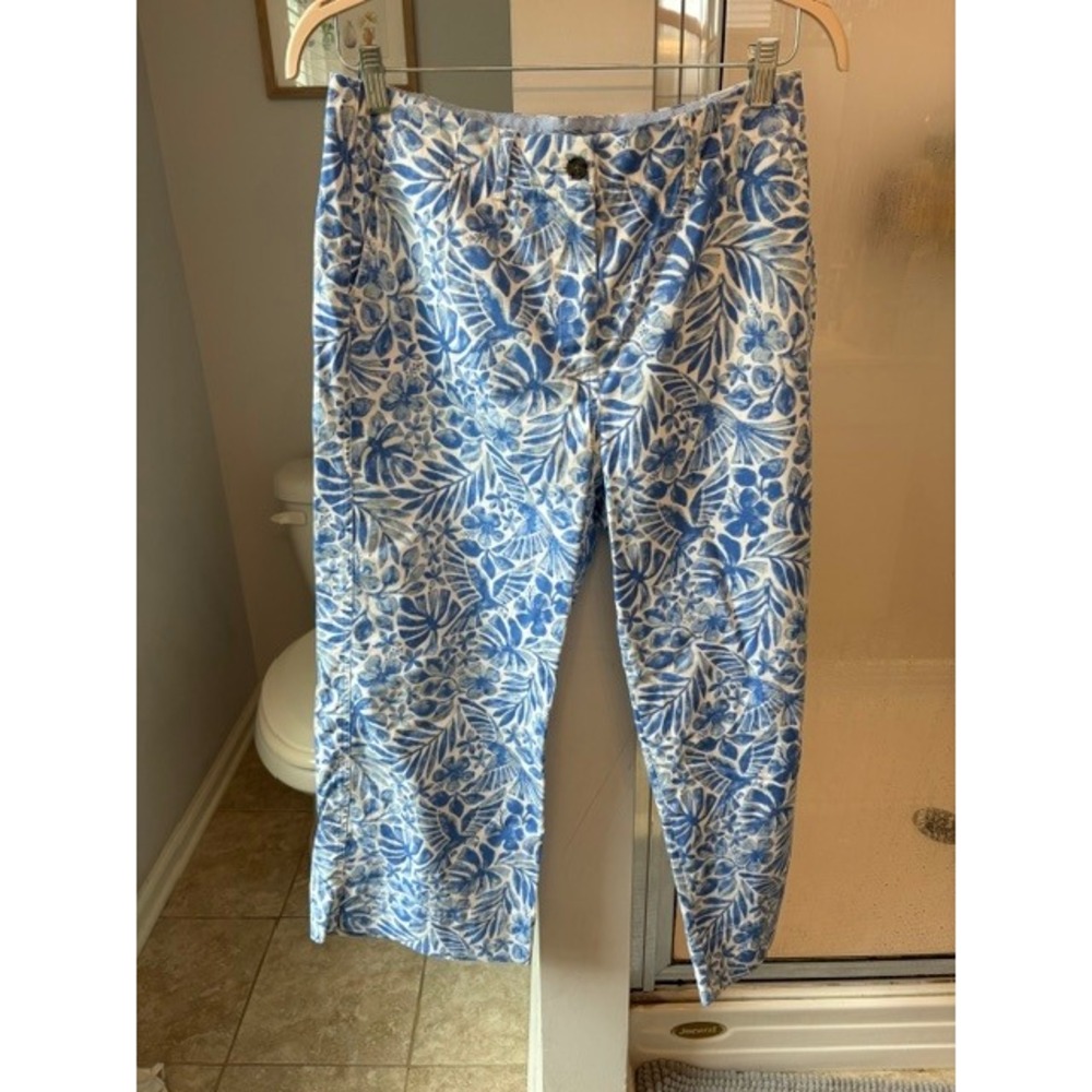 Crown & Ivy Women's Size 12 Blue White Floral Tropical Crop Pants Stretch
